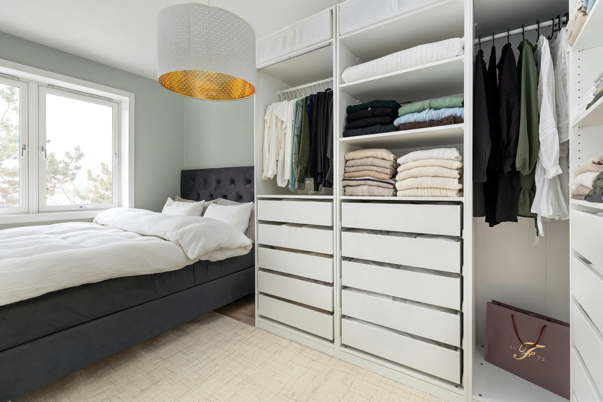 Fitted bedroom furniture Surrey