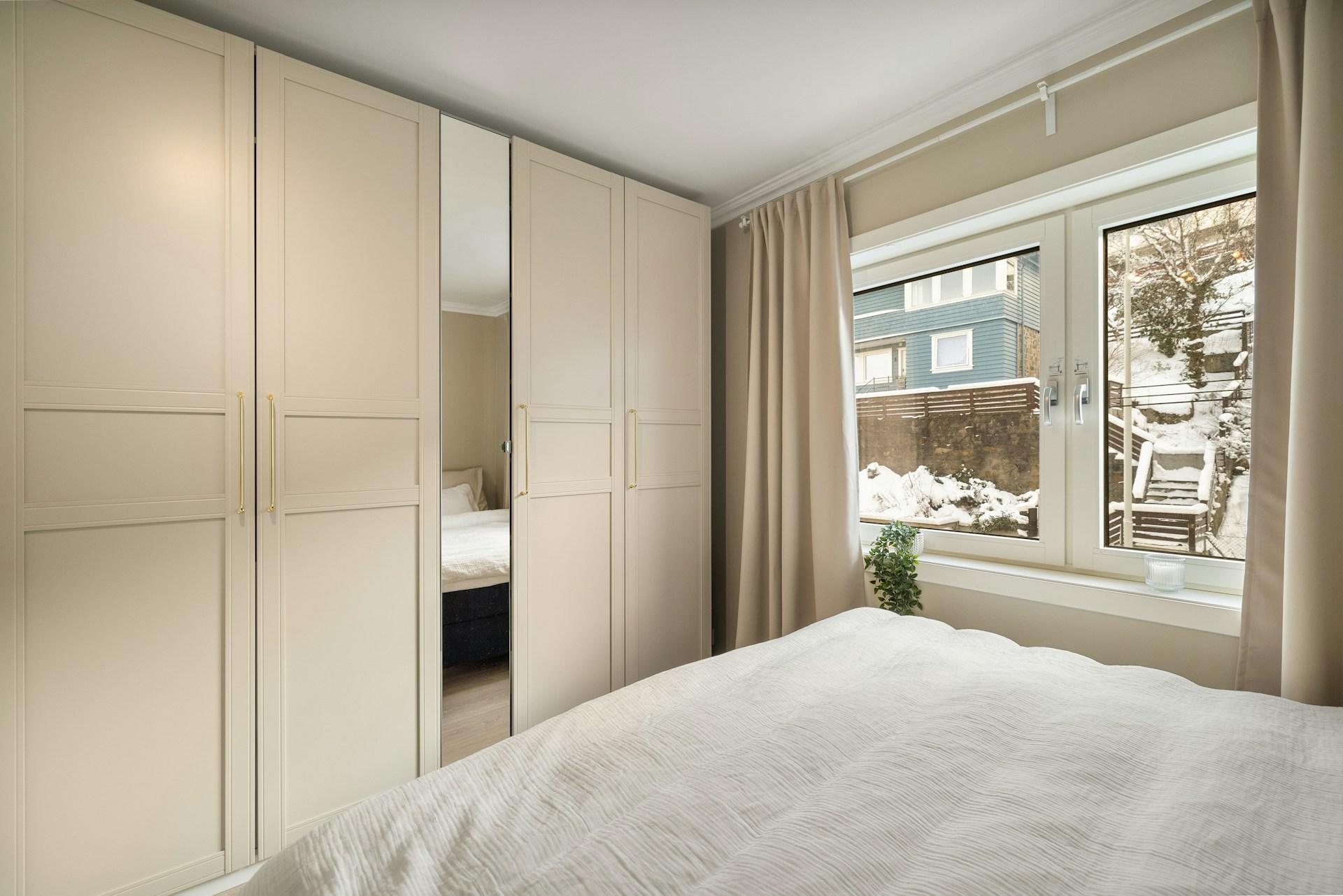 Hinged Door Fitted Wardrobes