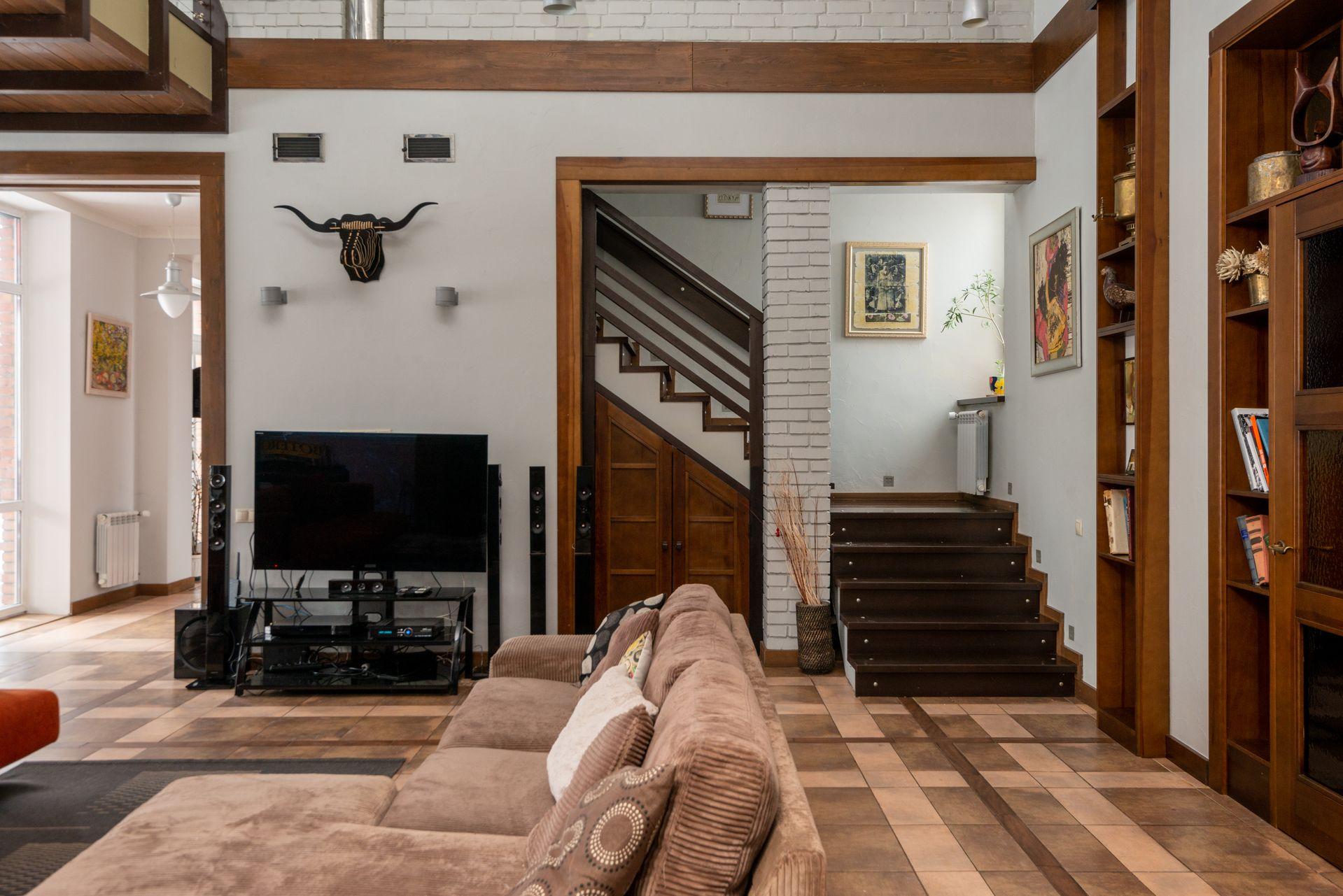 understair storage